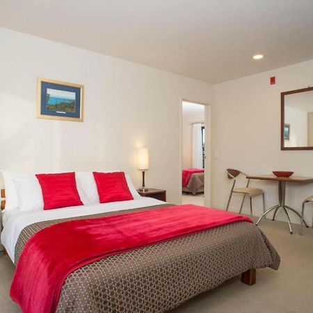 Nautilus Lodge Motel モトゥイーカ エクステリア 写真